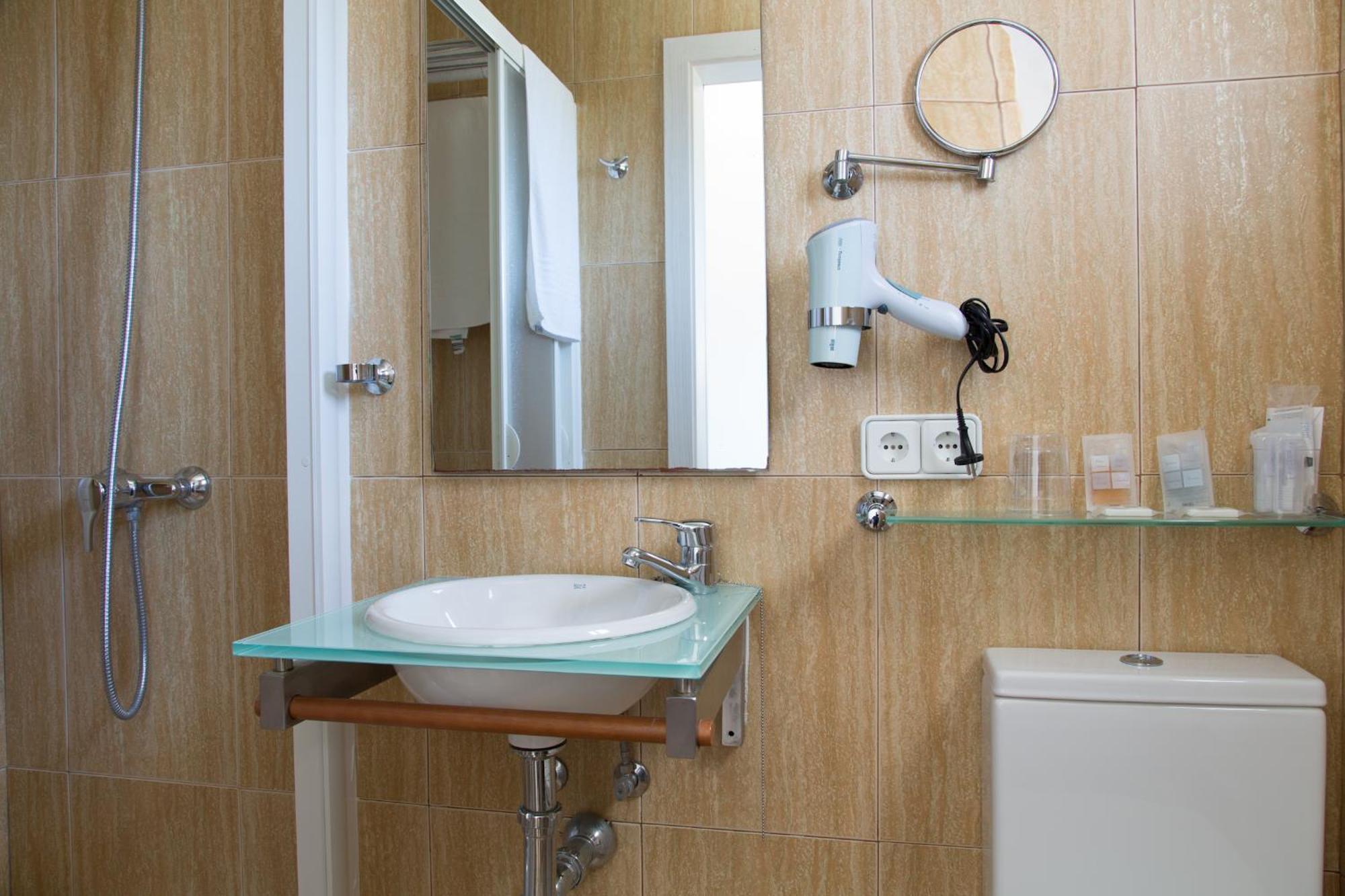 Hotel & Spa Entre Pinos-Adults Only Es Calo  Room photo