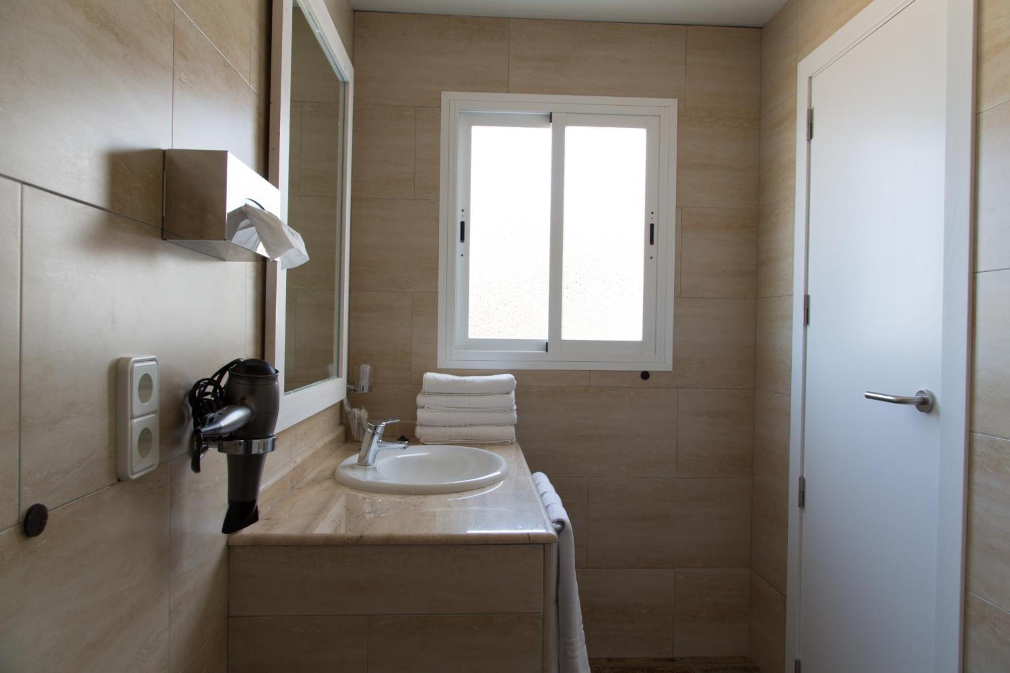 Hotel & Spa Entre Pinos-Adults Only Es Calo  Room photo