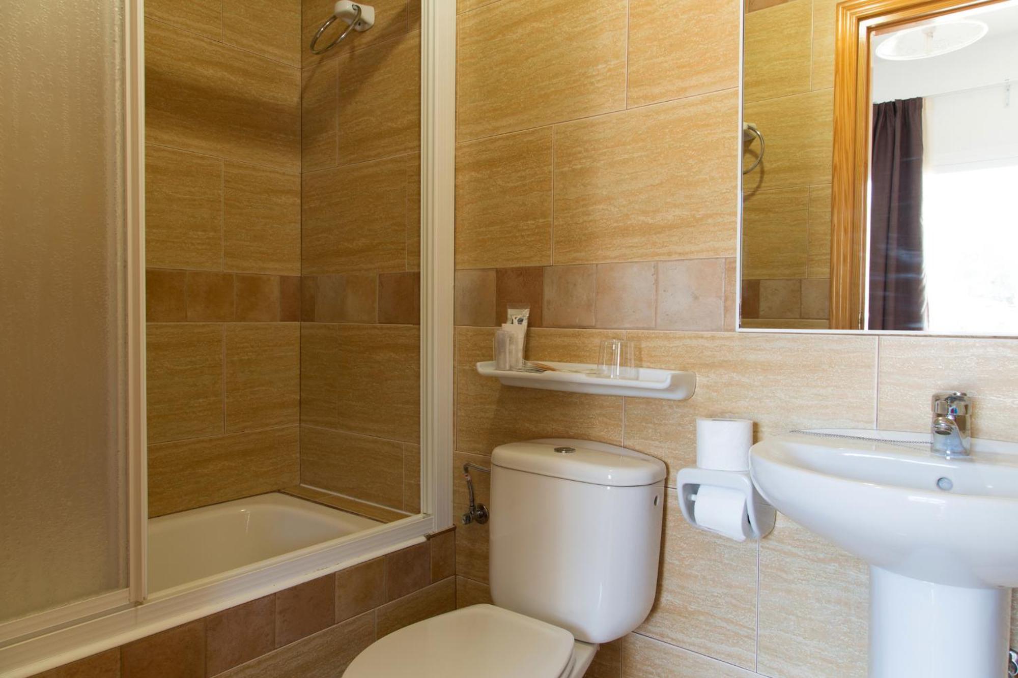 Hotel & Spa Entre Pinos-Adults Only Es Calo  Room photo