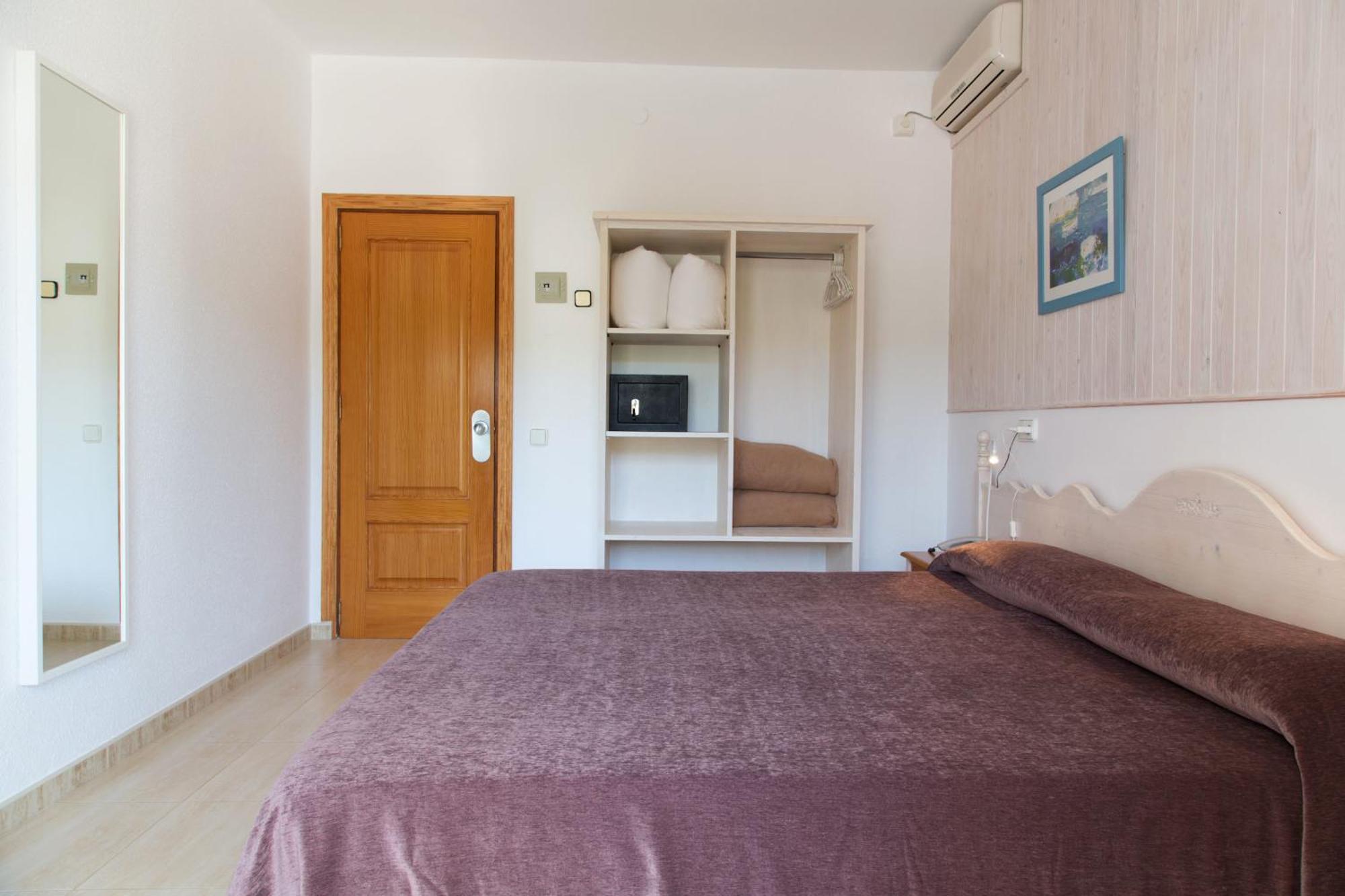 Hotel & Spa Entre Pinos-Adults Only Es Calo  Room photo