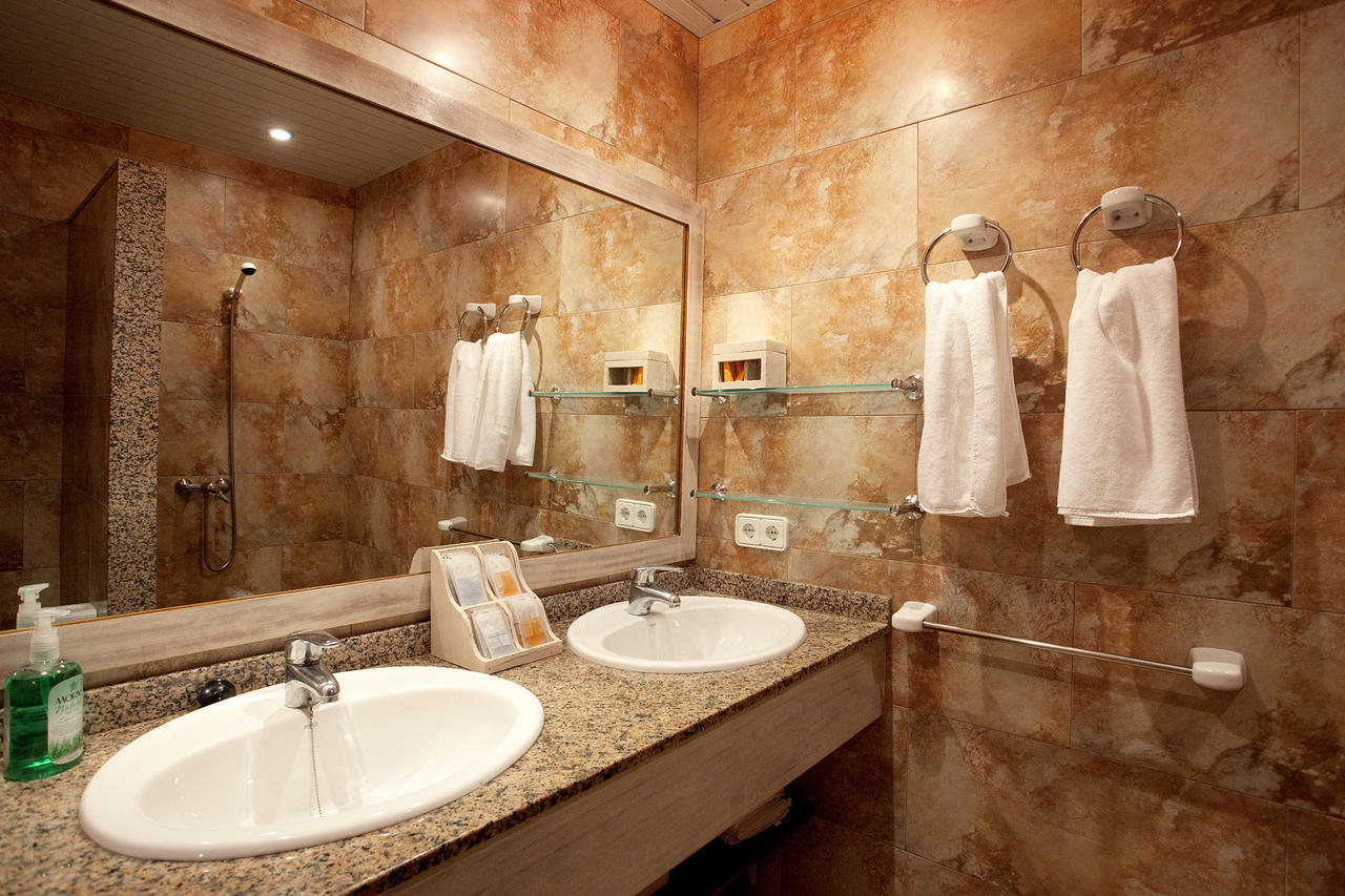 Hotel & Spa Entre Pinos-Adults Only Es Calo  Exterior photo